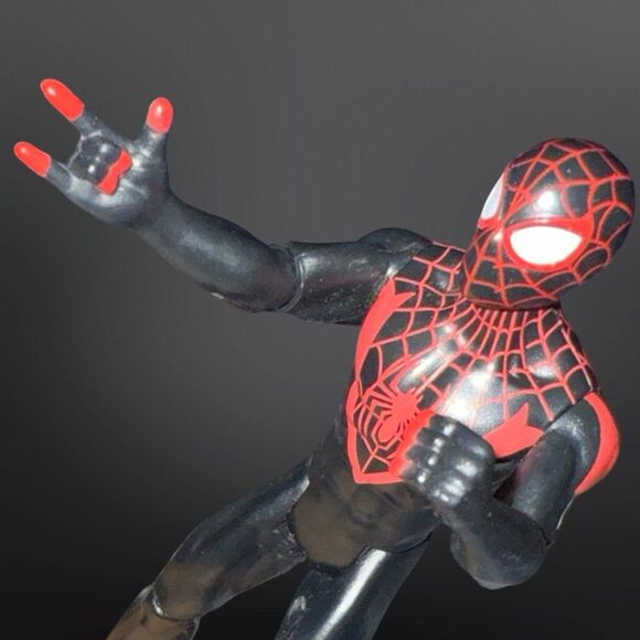 2022 Marvel Carnage Action Figure Miles Morales Vs Carnage Battle Pack A8 - Picture 10 of 15